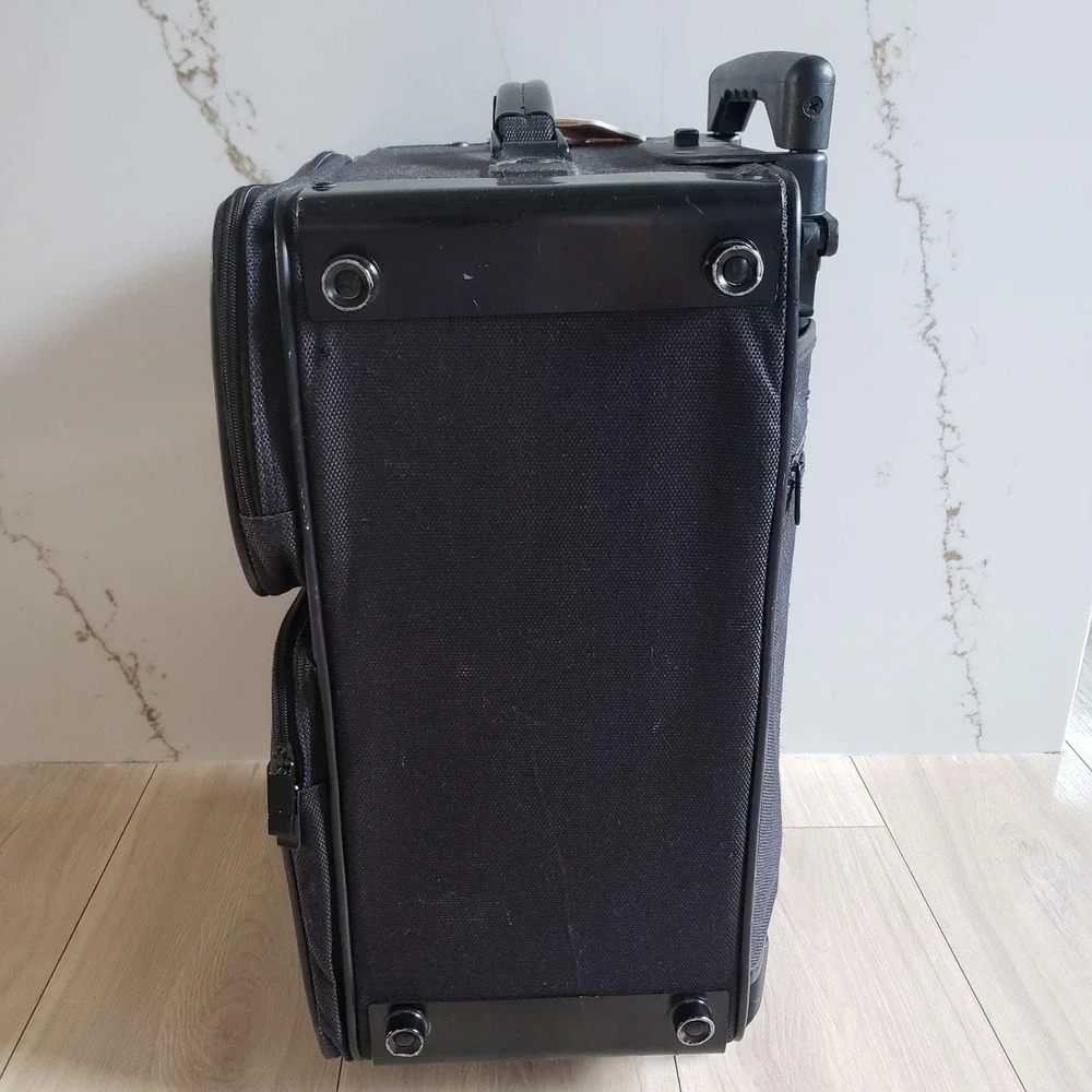 American Tourister Black 18